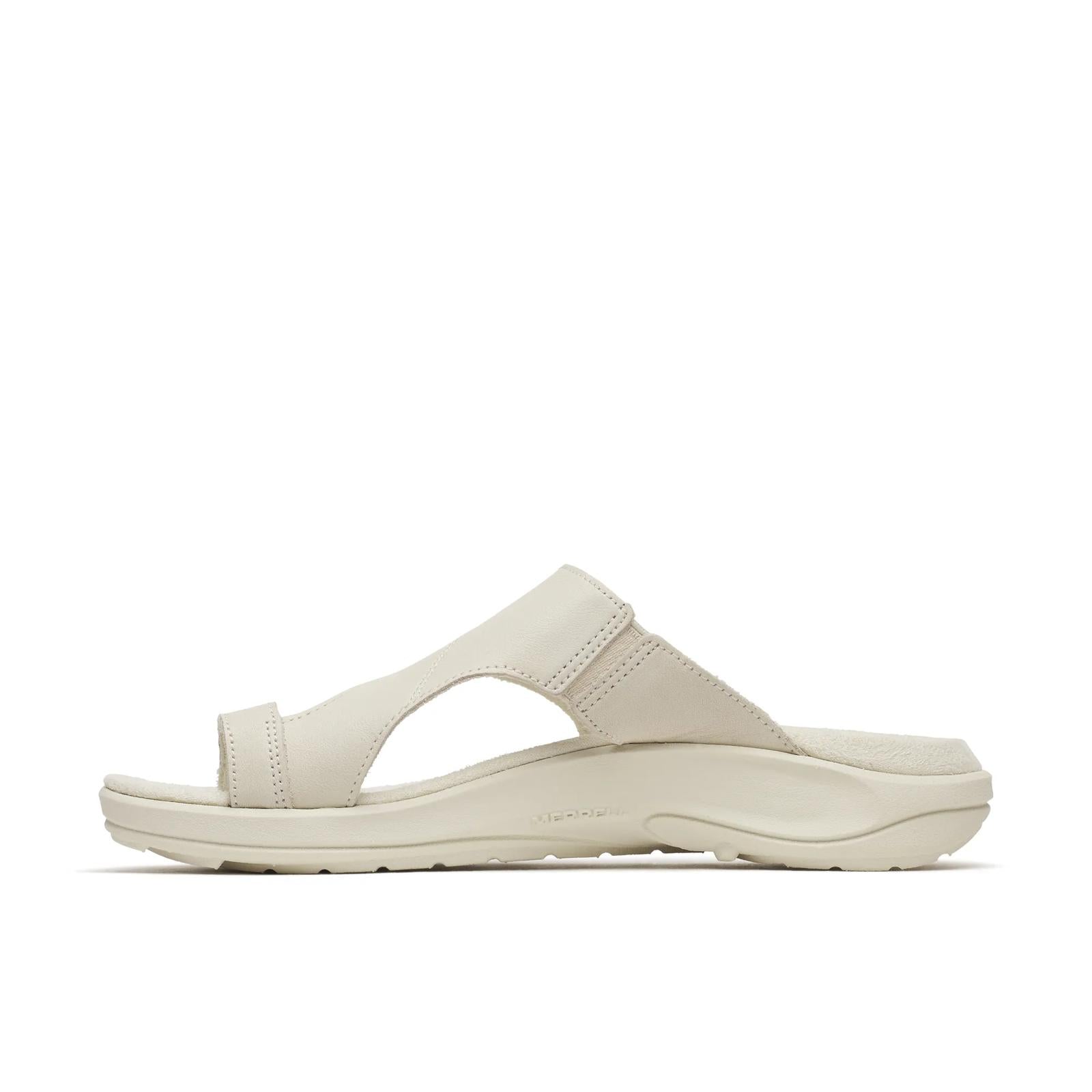 District 4 Luxe Post | Merrell